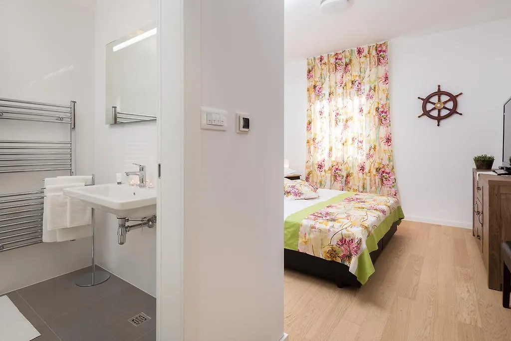 Bepo Luxury Apartments Split 0*,